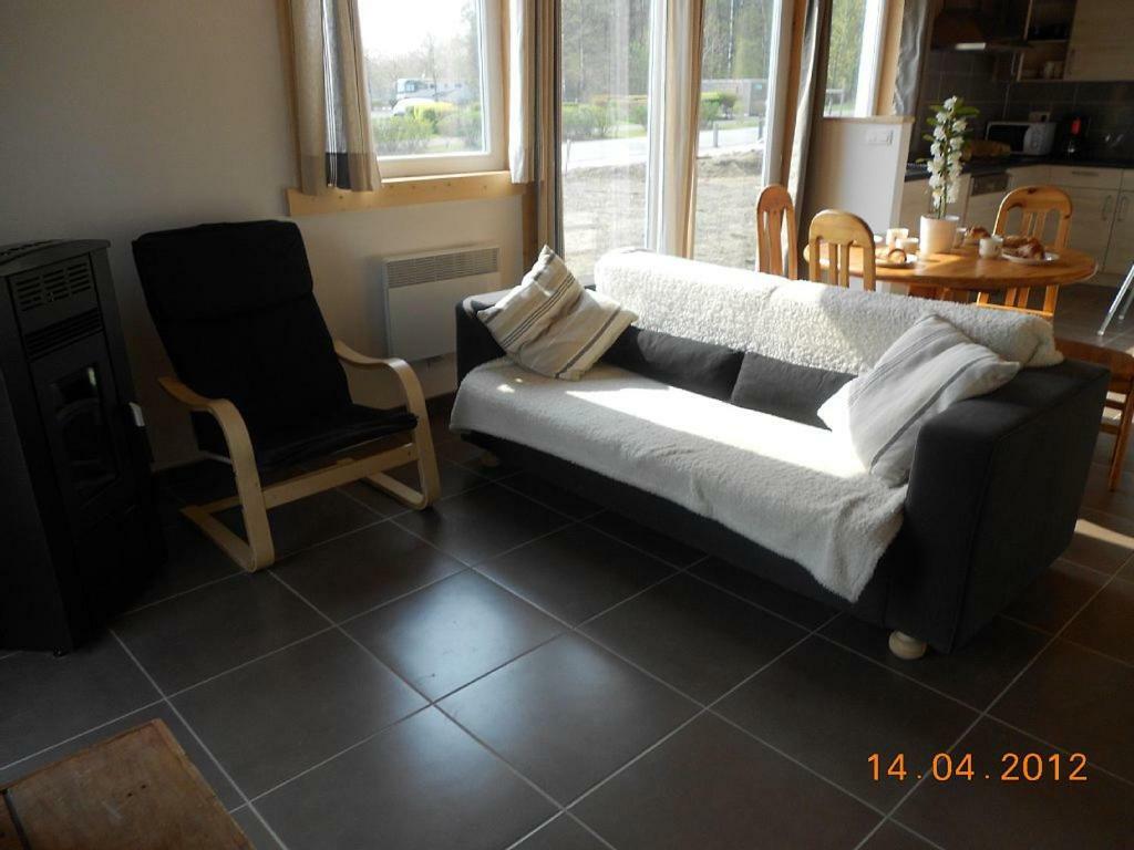 Bungalow du Lac Froid-Chapelle Extérieur photo